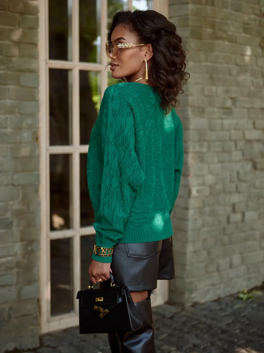 Зеленая кофта оверсайз с узорами