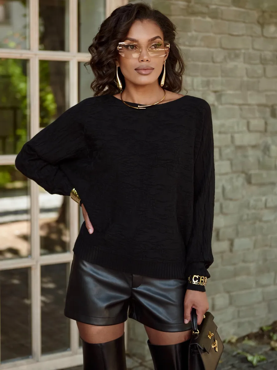 Черная кофта оверсайз с узорами