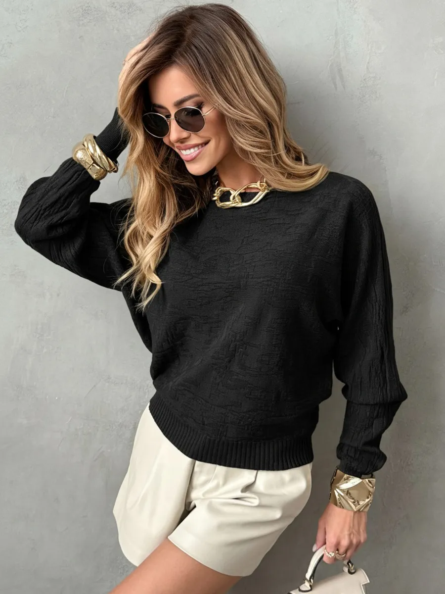 Черная кофта оверсайз с узорами