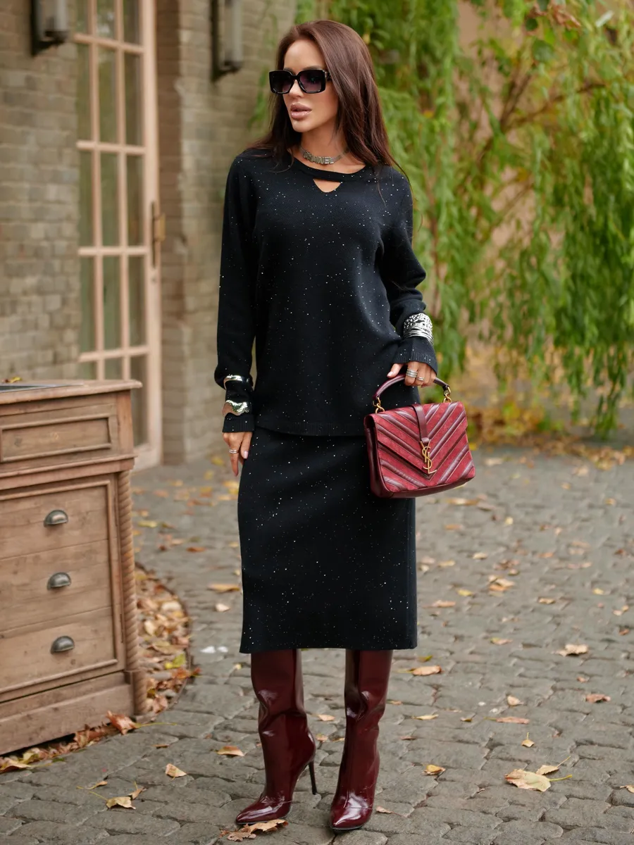 Черный костюм с юбкой теплый нарядный трикотажный