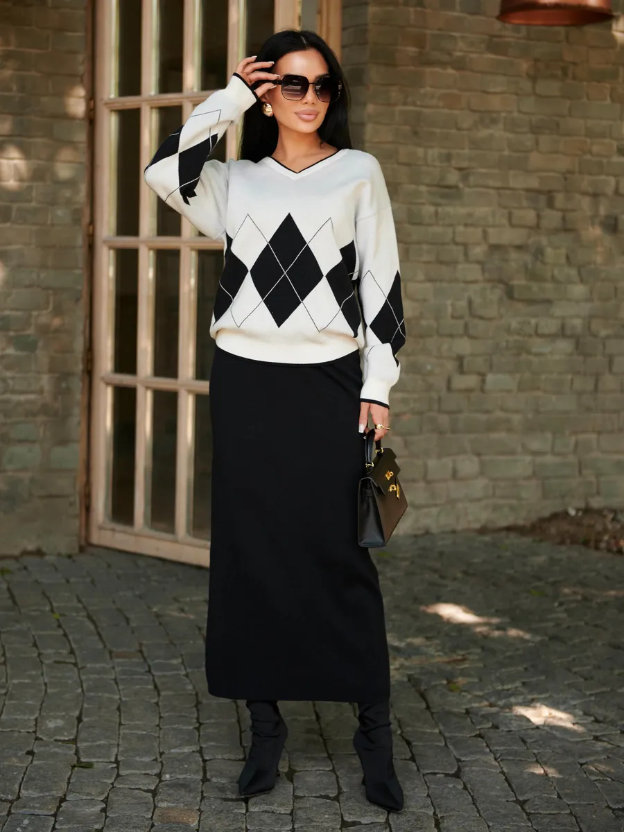 Костюм с юбкой теплый трикотажный