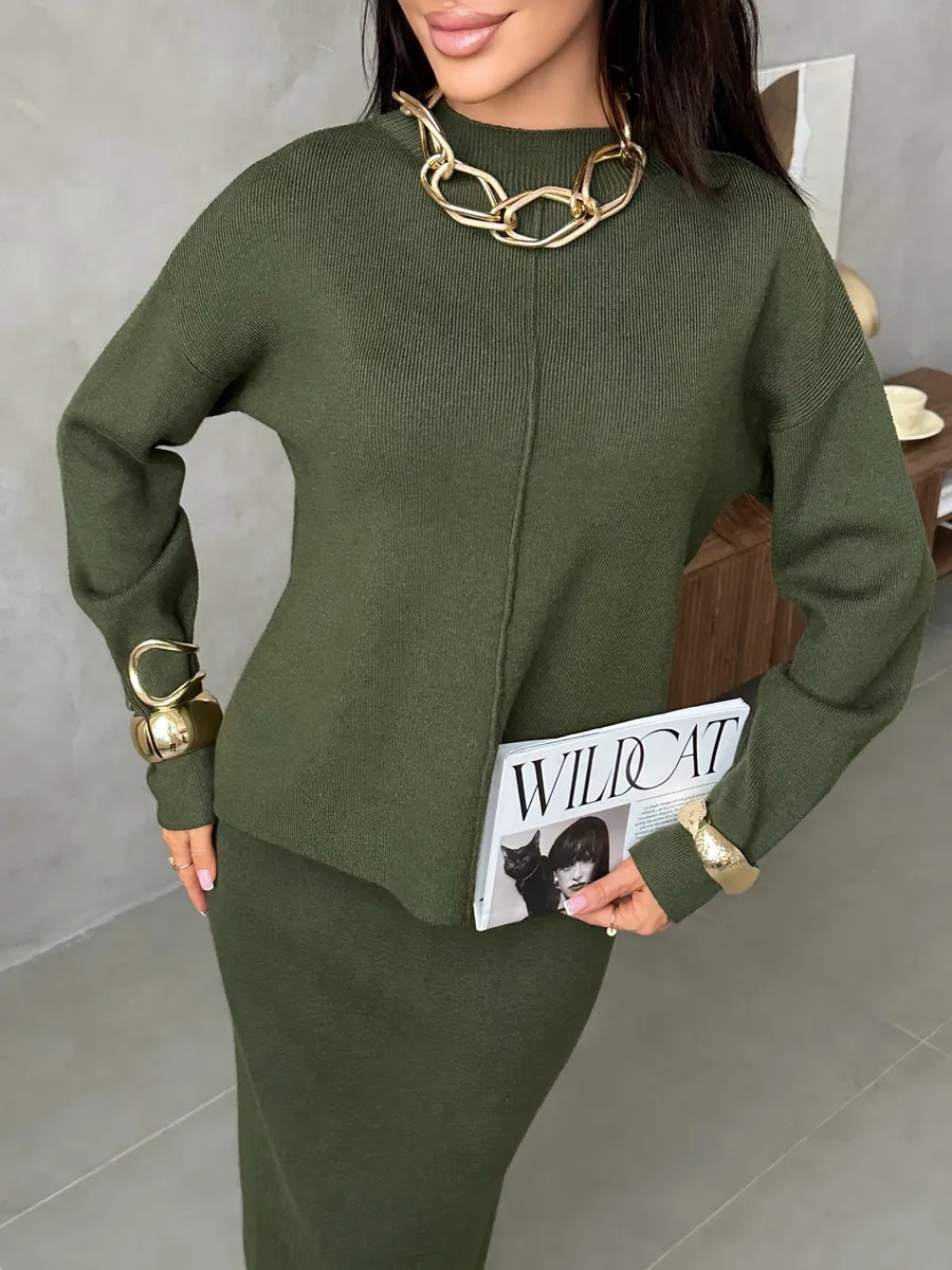 Костюм с юбкой теплый трикотажный