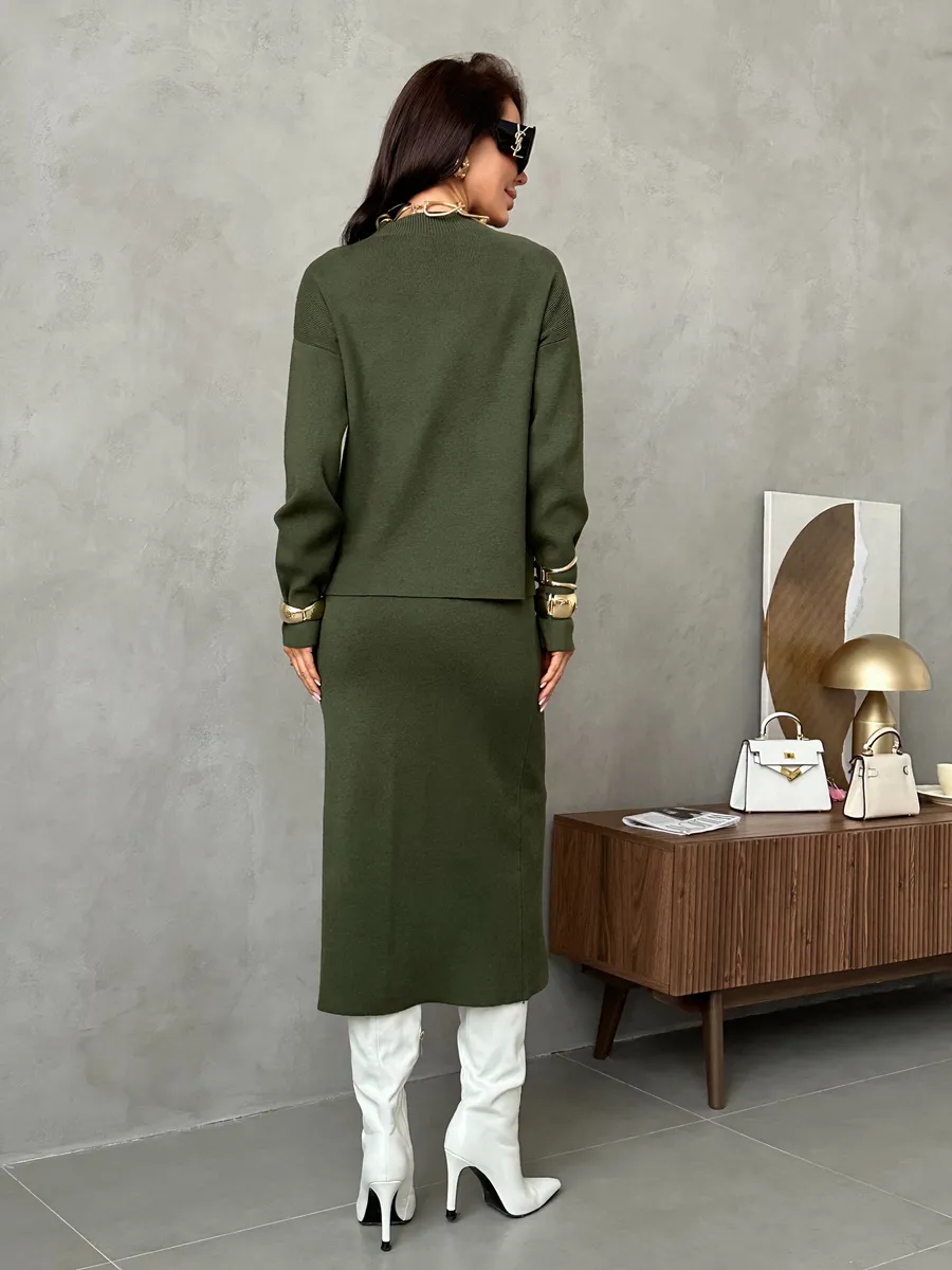 Костюм с юбкой теплый трикотажный