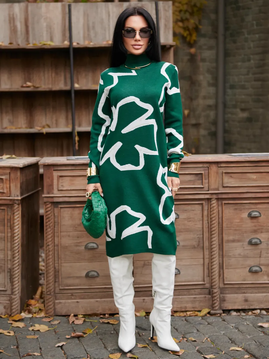 Зеленое платье теплое трикотажное мини