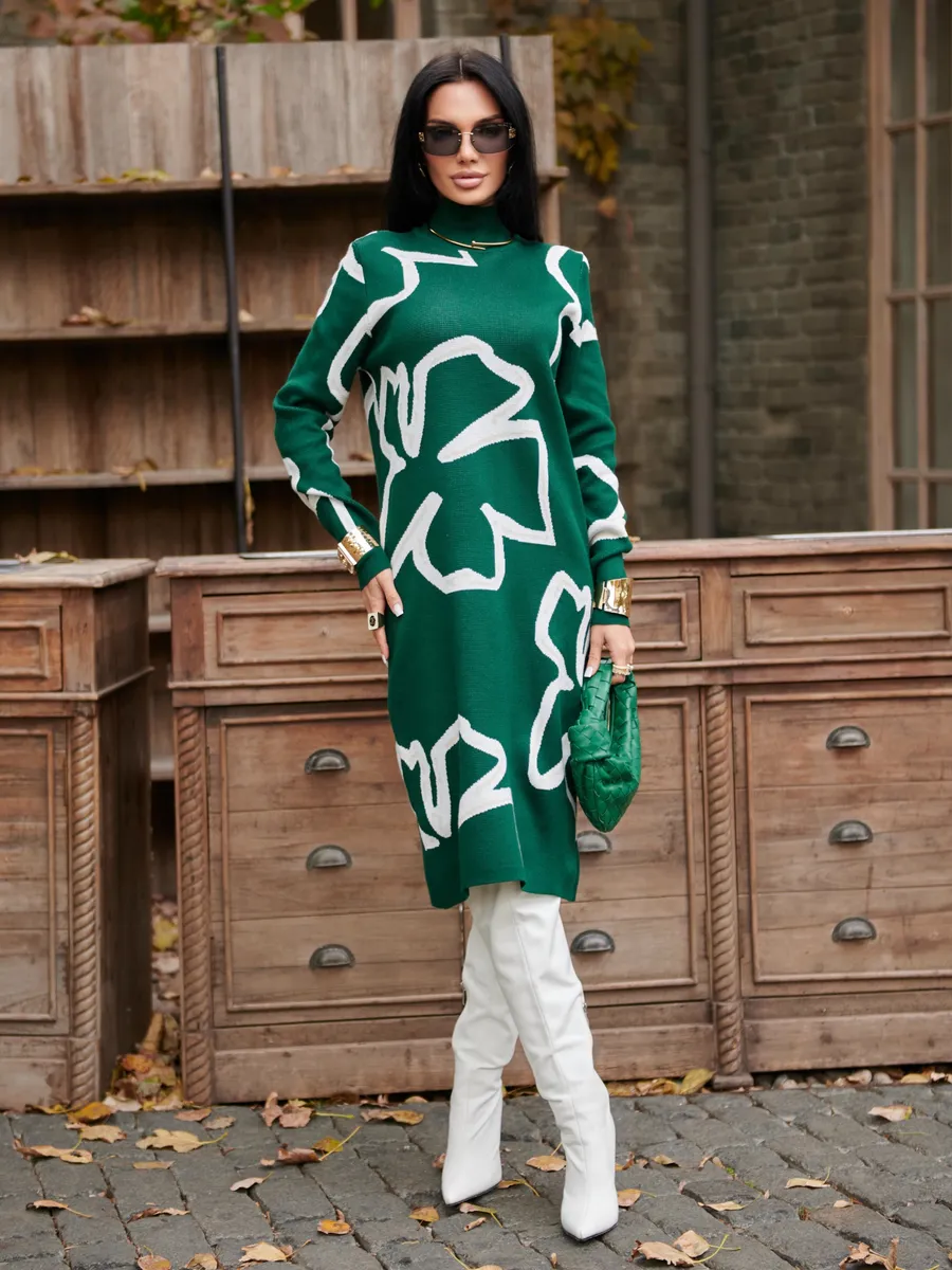 Зеленое платье теплое трикотажное мини