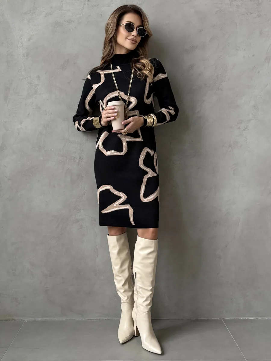 Бежевое платье теплое трикотажное мини