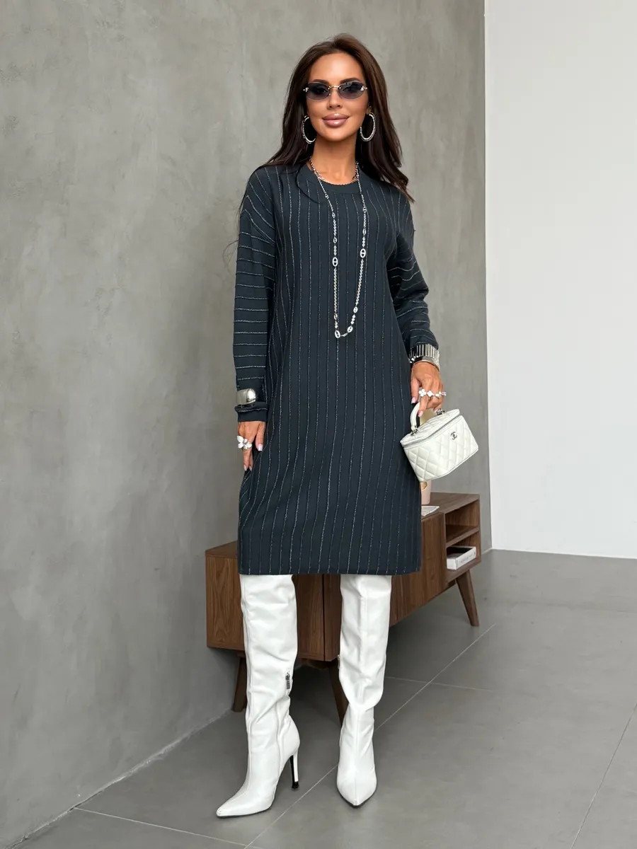 Платье трикотажное нарядное теплое