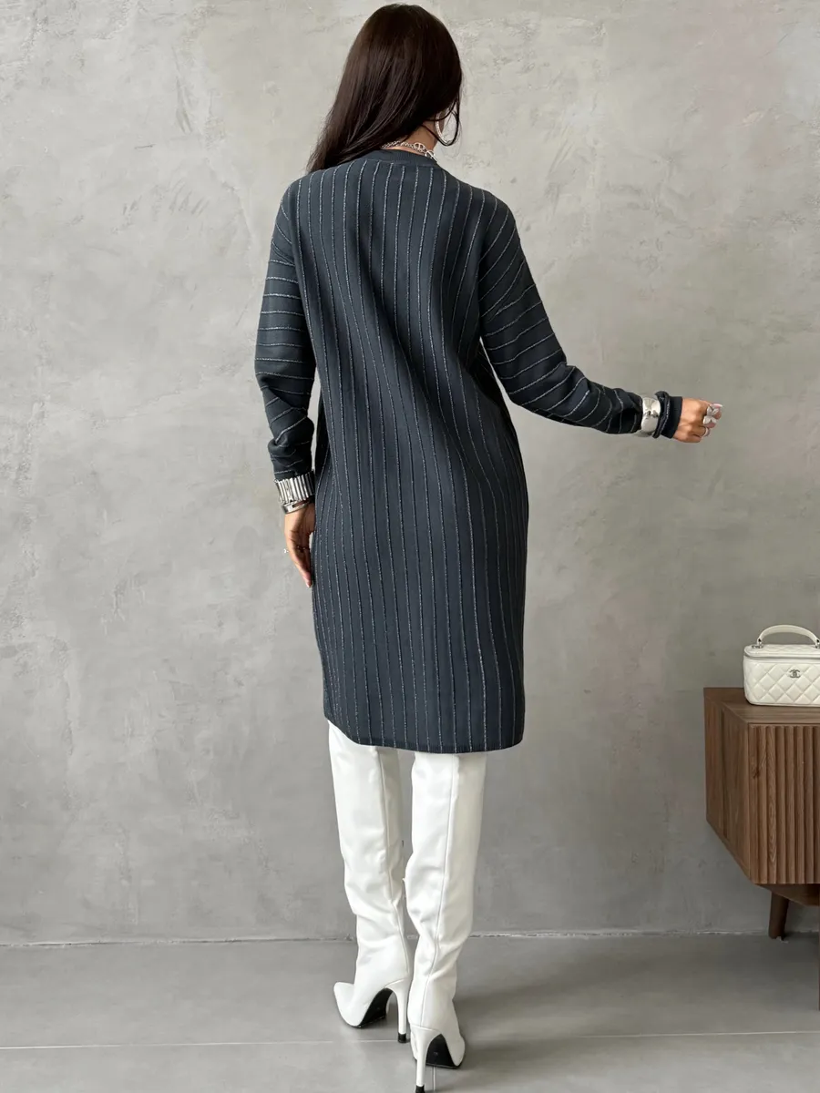 Платье трикотажное нарядное теплое