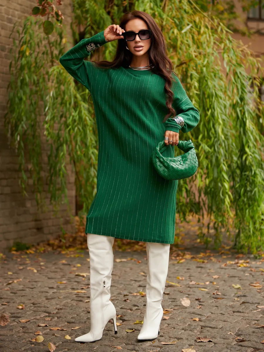 Зеленое платье трикотажное нарядное теплое
