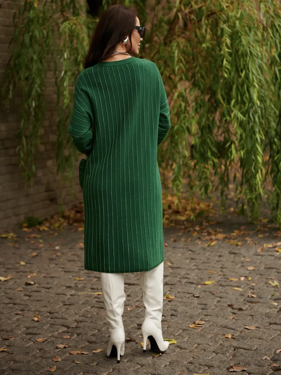 Зеленое платье трикотажное нарядное теплое