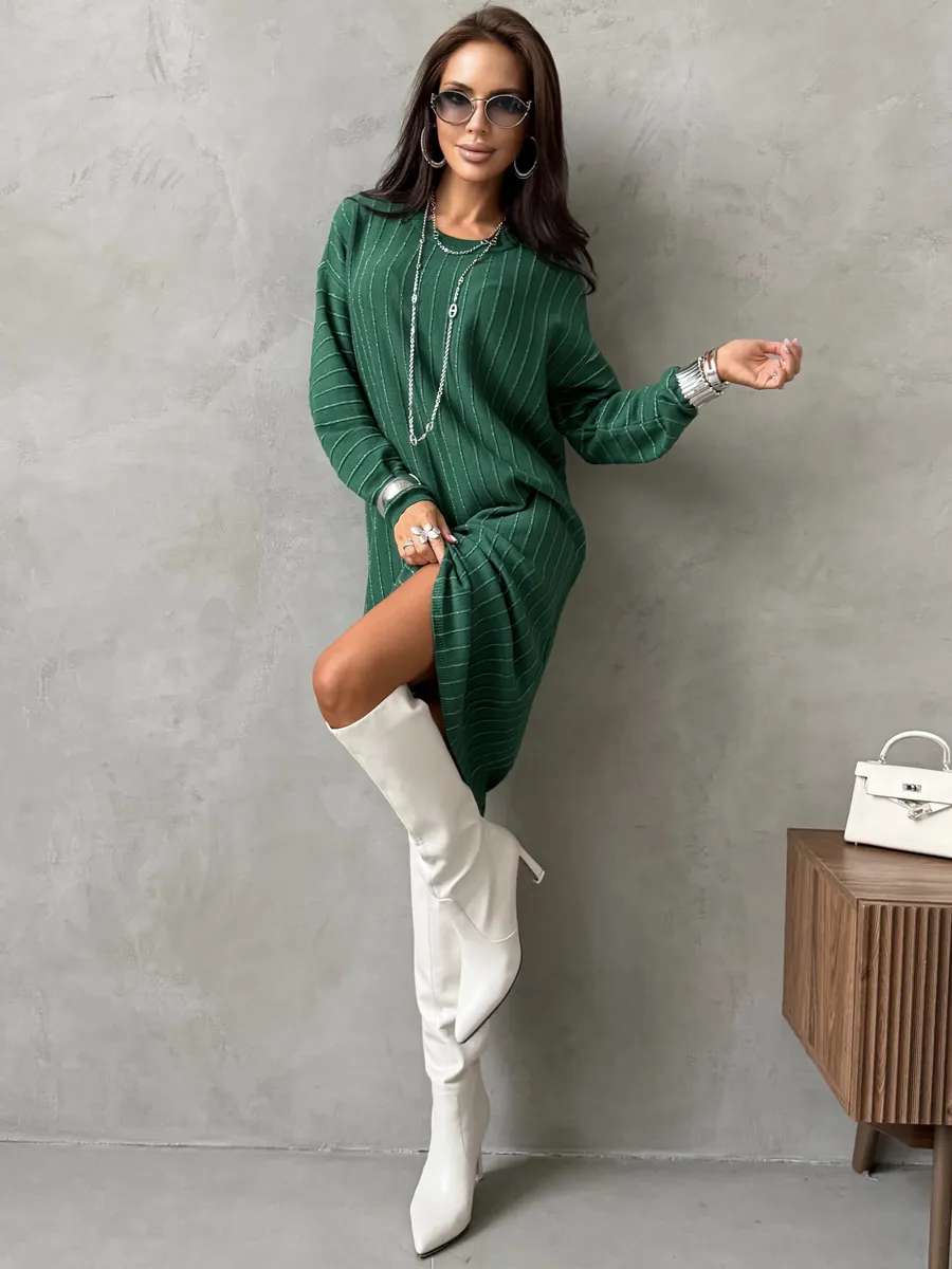 Зеленое платье трикотажное нарядное теплое