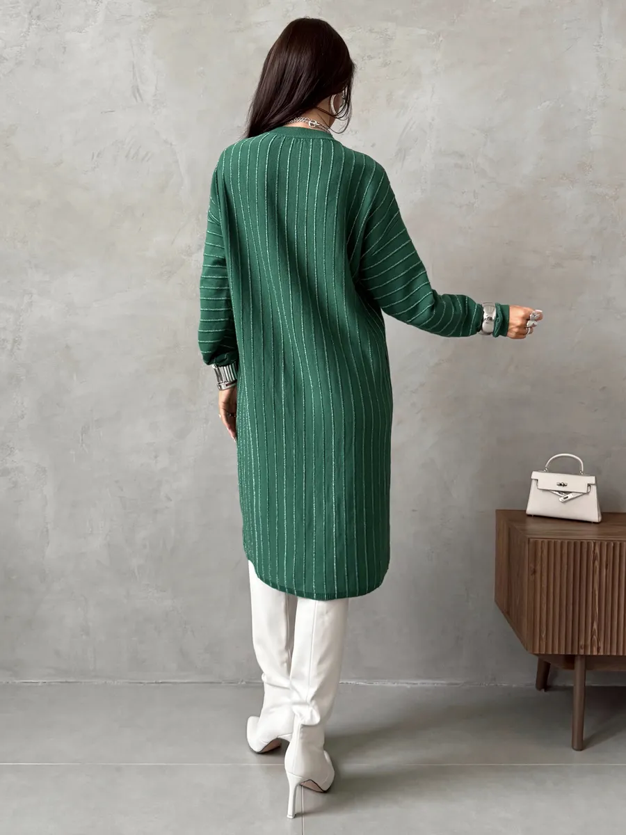 Зеленое платье трикотажное нарядное теплое