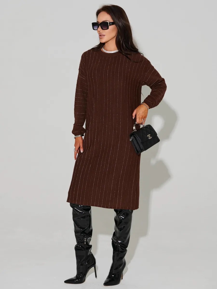 Коричневое платье трикотажное нарядное теплое