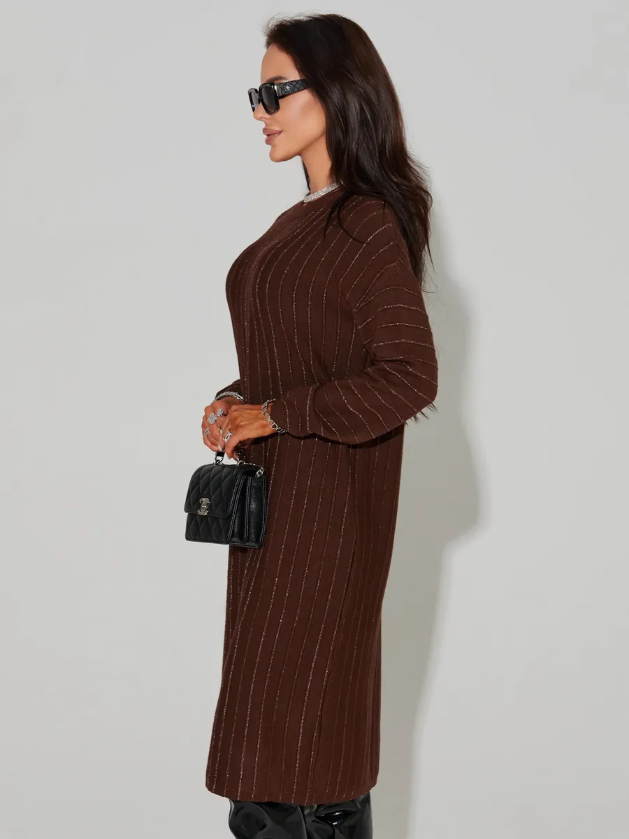 Коричневое платье трикотажное нарядное теплое