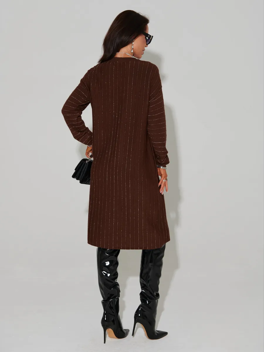 Коричневое платье трикотажное нарядное теплое