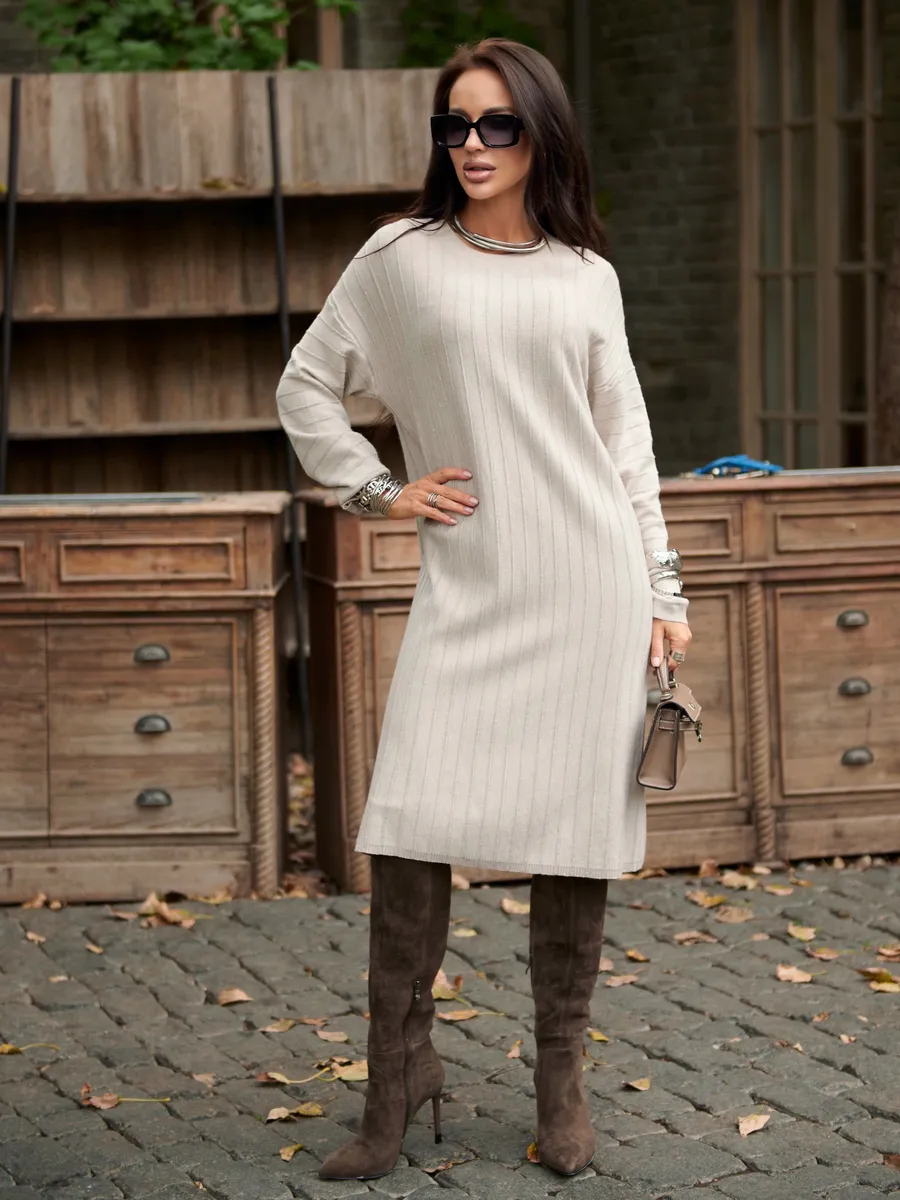 Платье трикотажное нарядное теплое