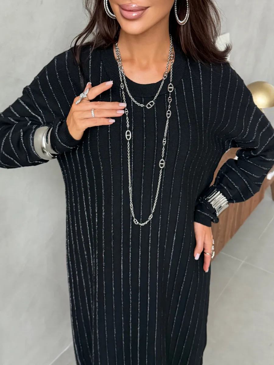 Платье трикотажное нарядное теплое