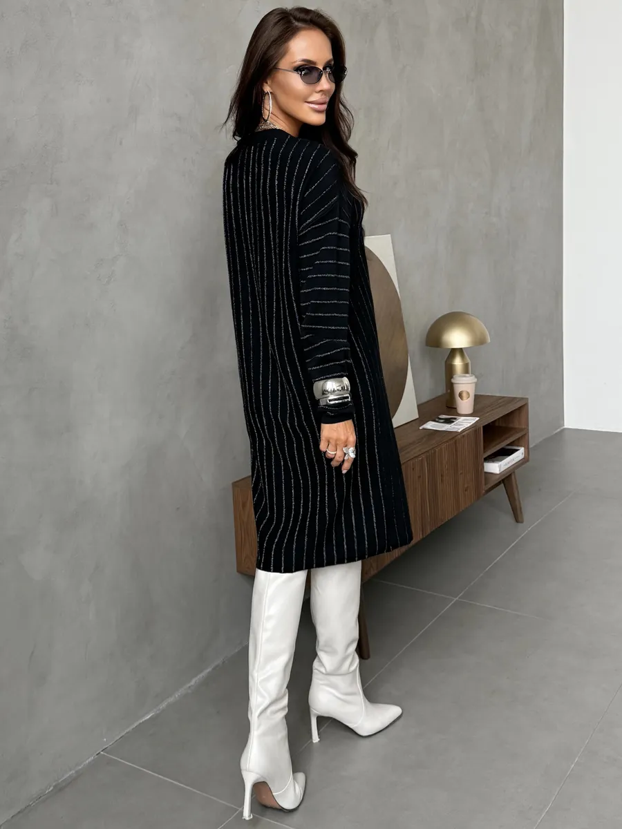 Черное платье трикотажное нарядное теплое