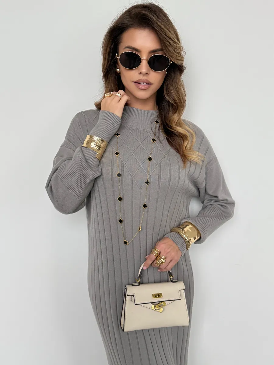 Серое платье лапша длинное трикотажное