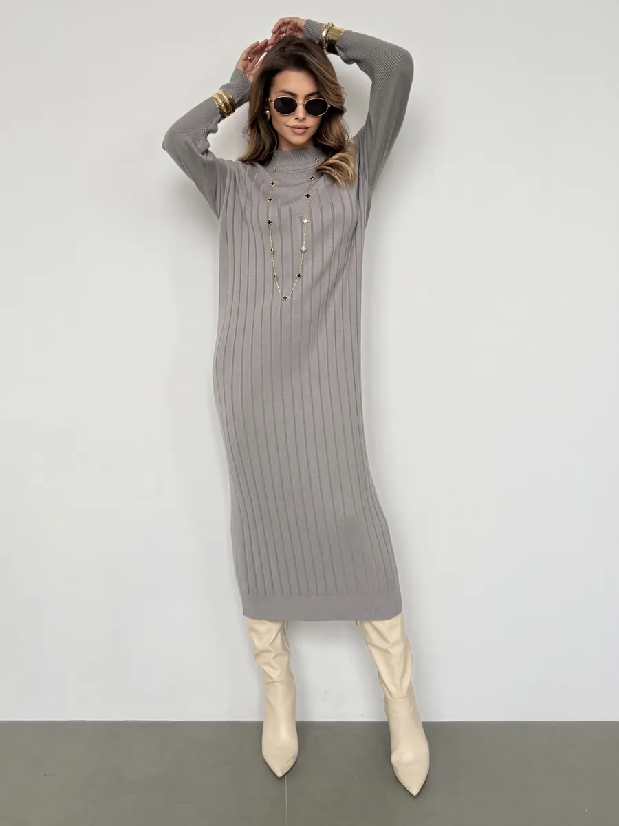 Серое платье лапша длинное трикотажное