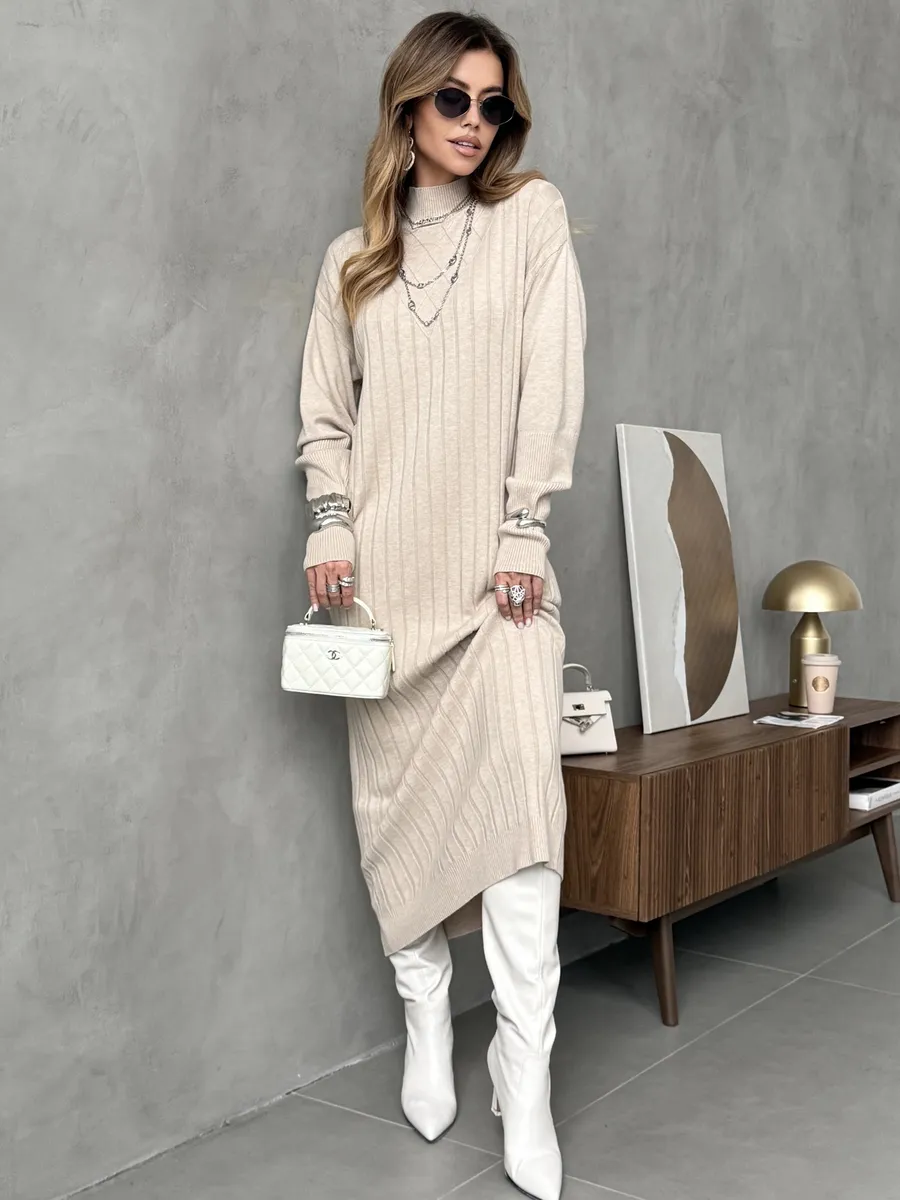 Бежевое платье лапша длинное трикотажное