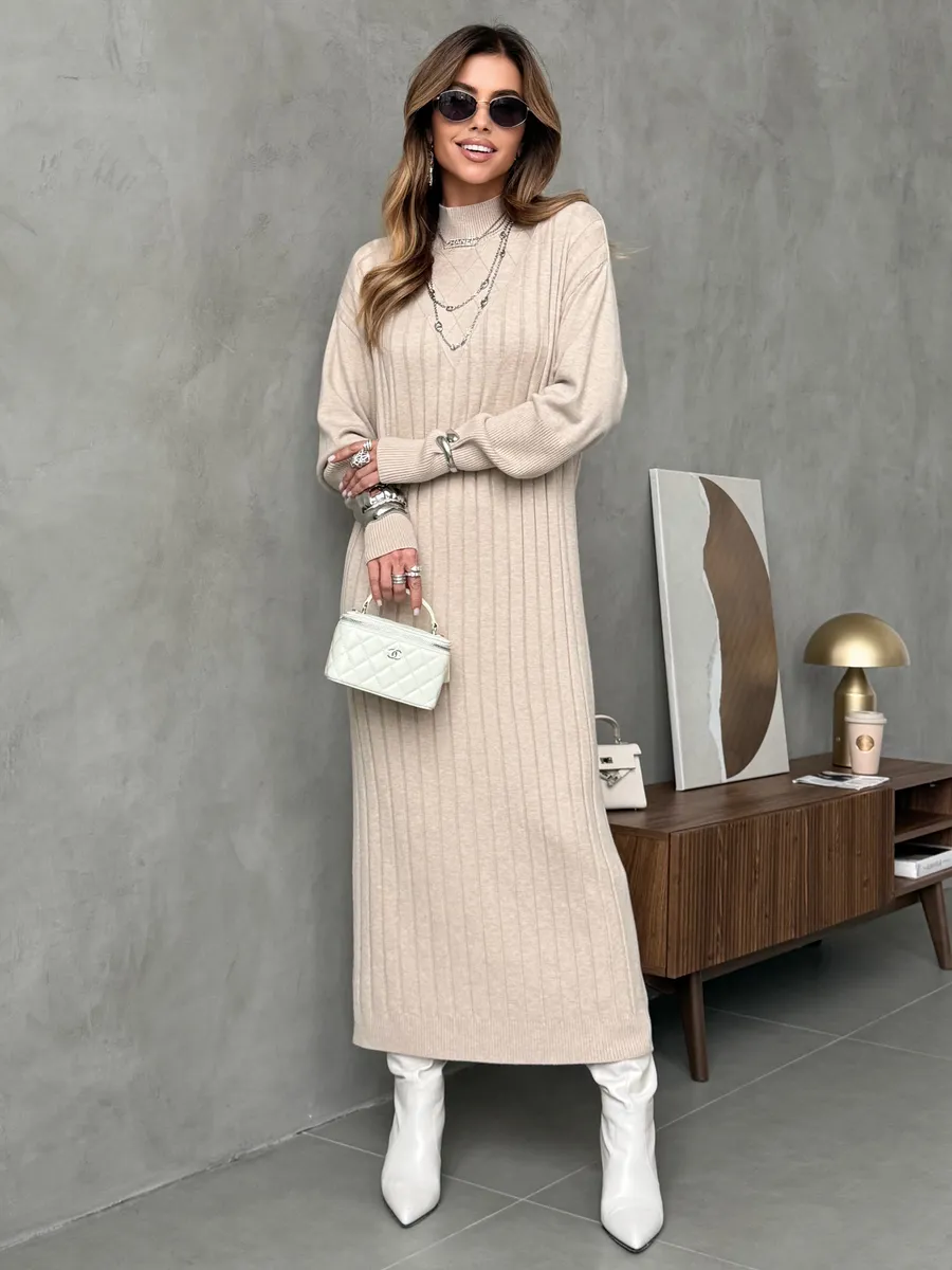 Бежевое платье лапша длинное трикотажное