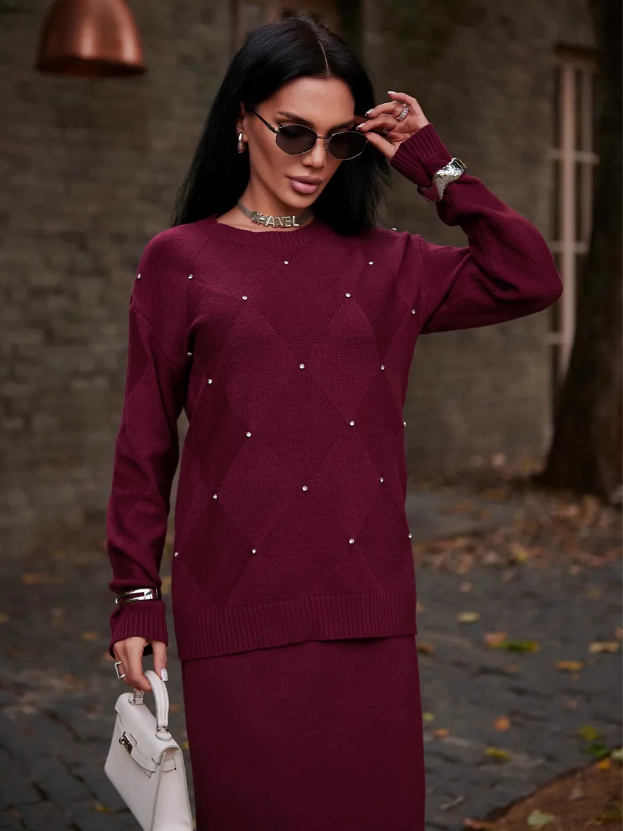 Теплый трикотажный костюм с юбкой