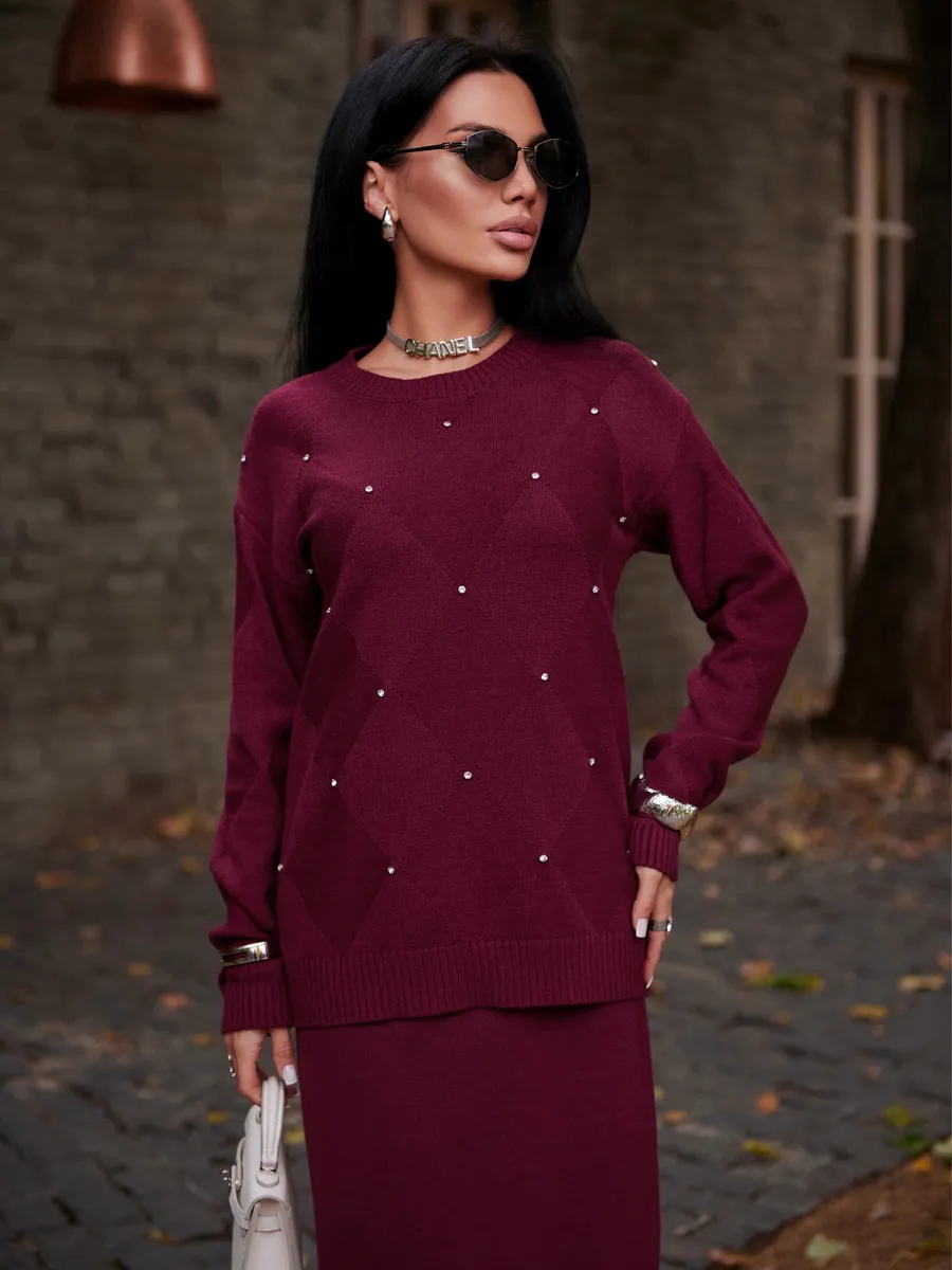 Бордовый теплый трикотажный костюм с юбкой