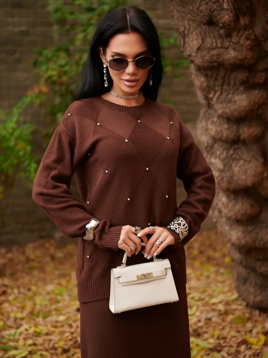 Теплый трикотажный костюм с юбкой