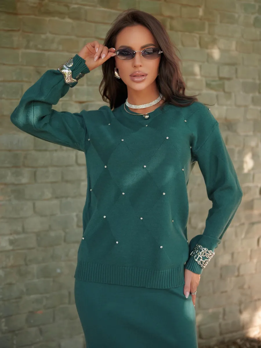 Темно-зеленый теплый трикотажный костюм с юбкой