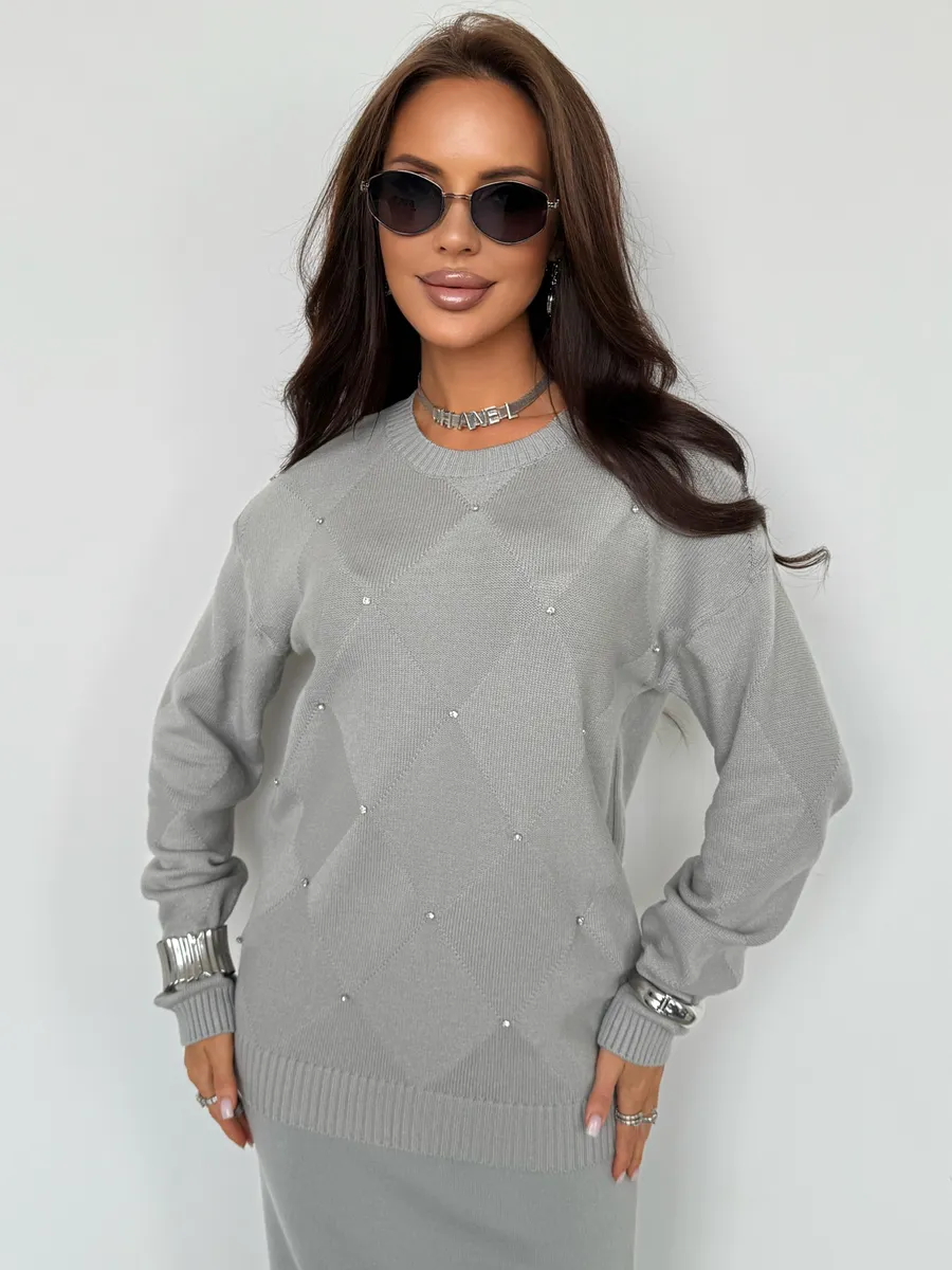 Серый теплый трикотажный костюм с юбкой