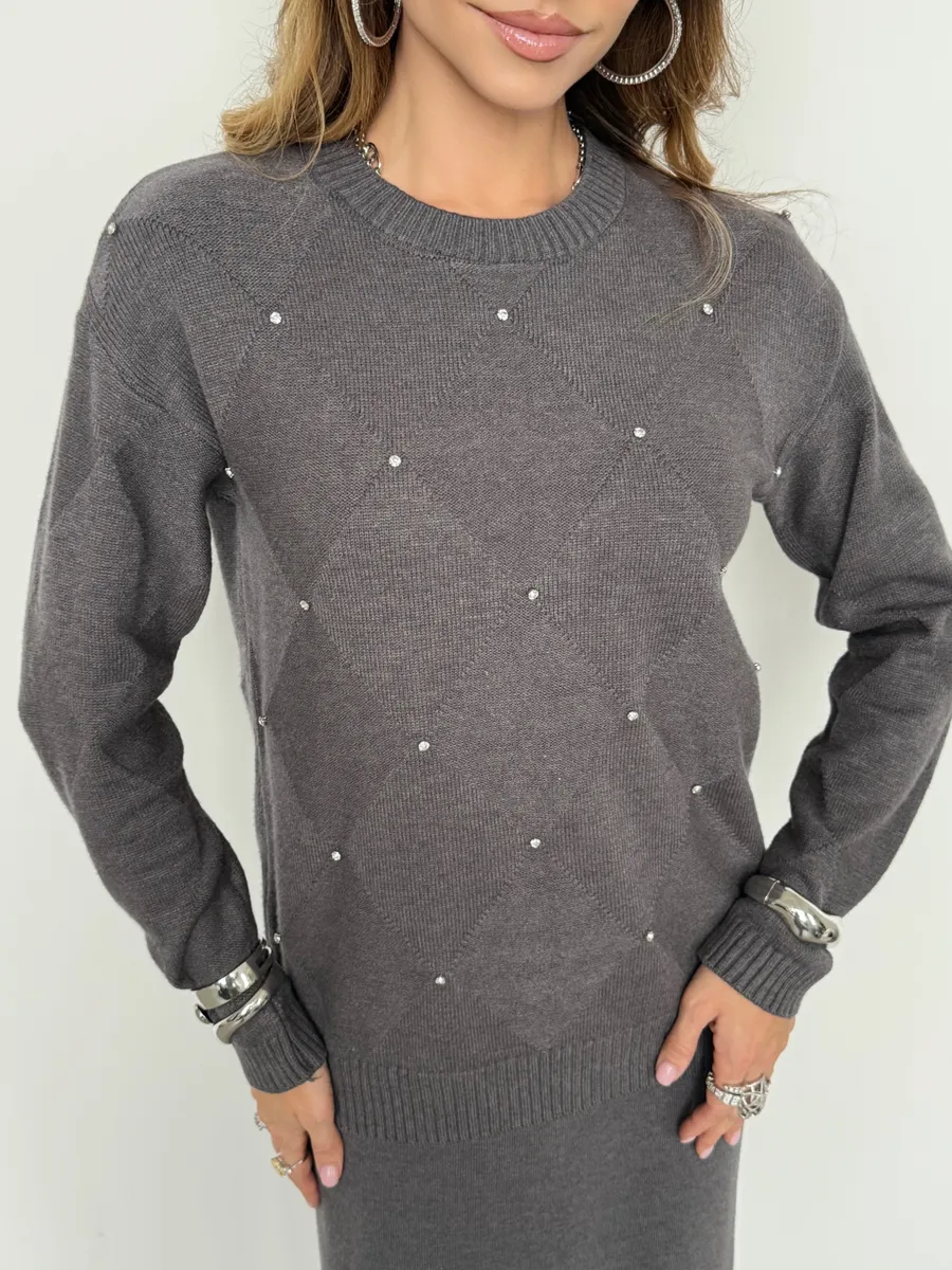 Темно-серый теплый трикотажный костюм с юбкой