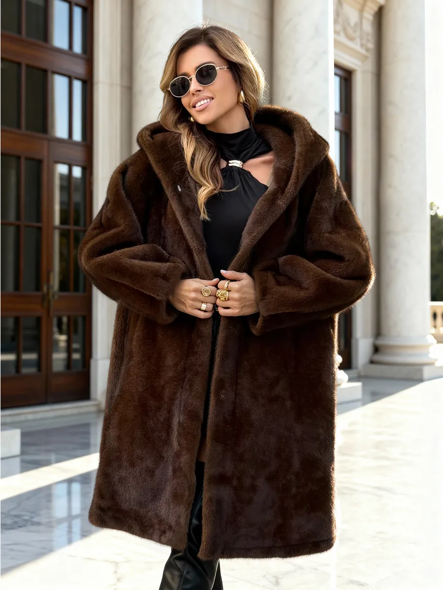 Шуба искусственная зимняя с капюшоном