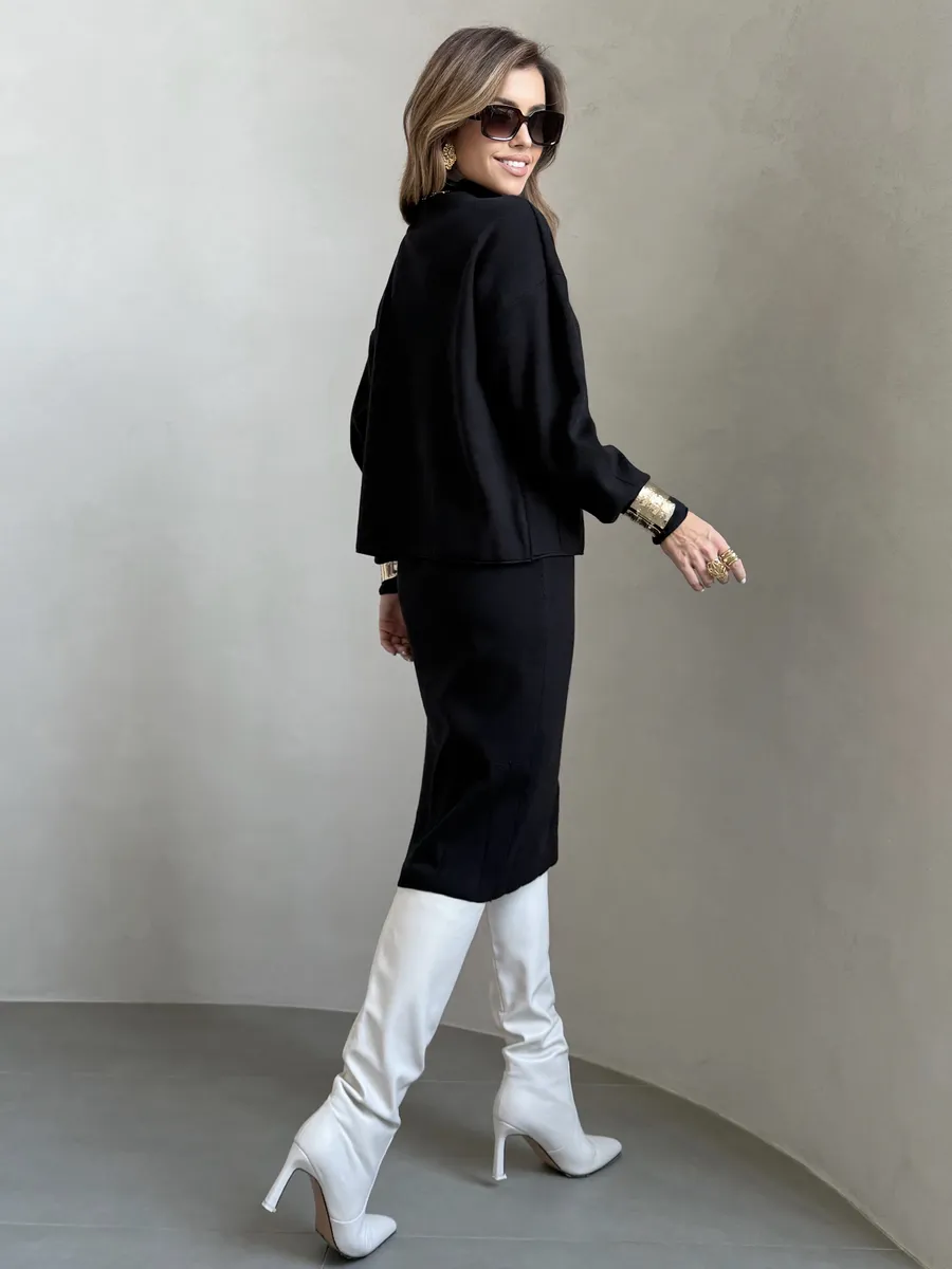 Черный костюм с юбкой теплый трикотажный