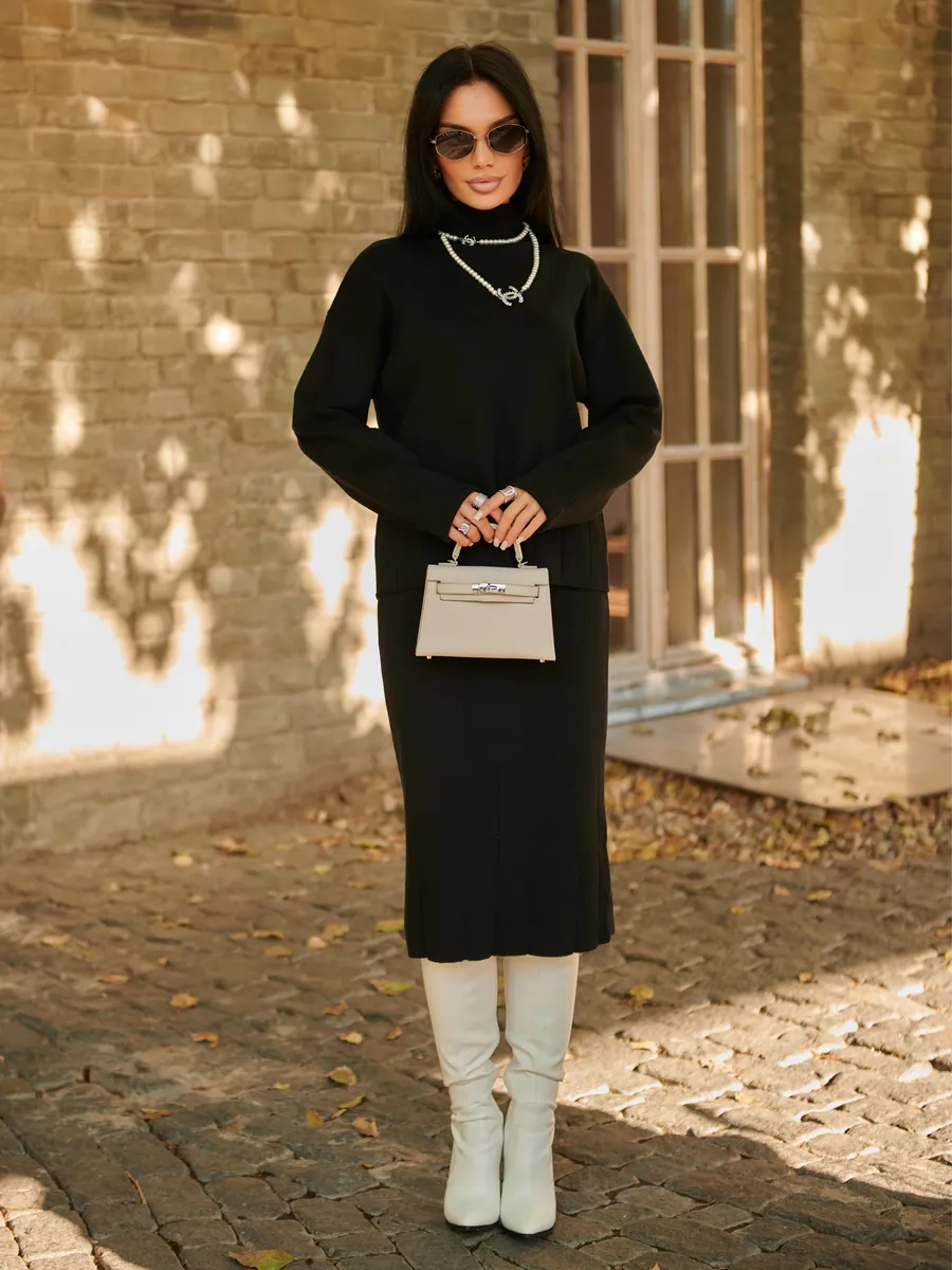 Черный костюм с юбкой теплый трикотажный