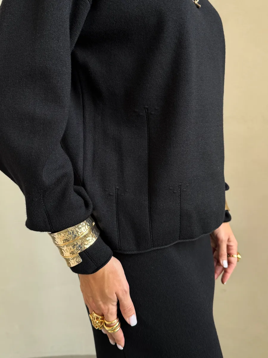 Черный костюм с юбкой теплый трикотажный