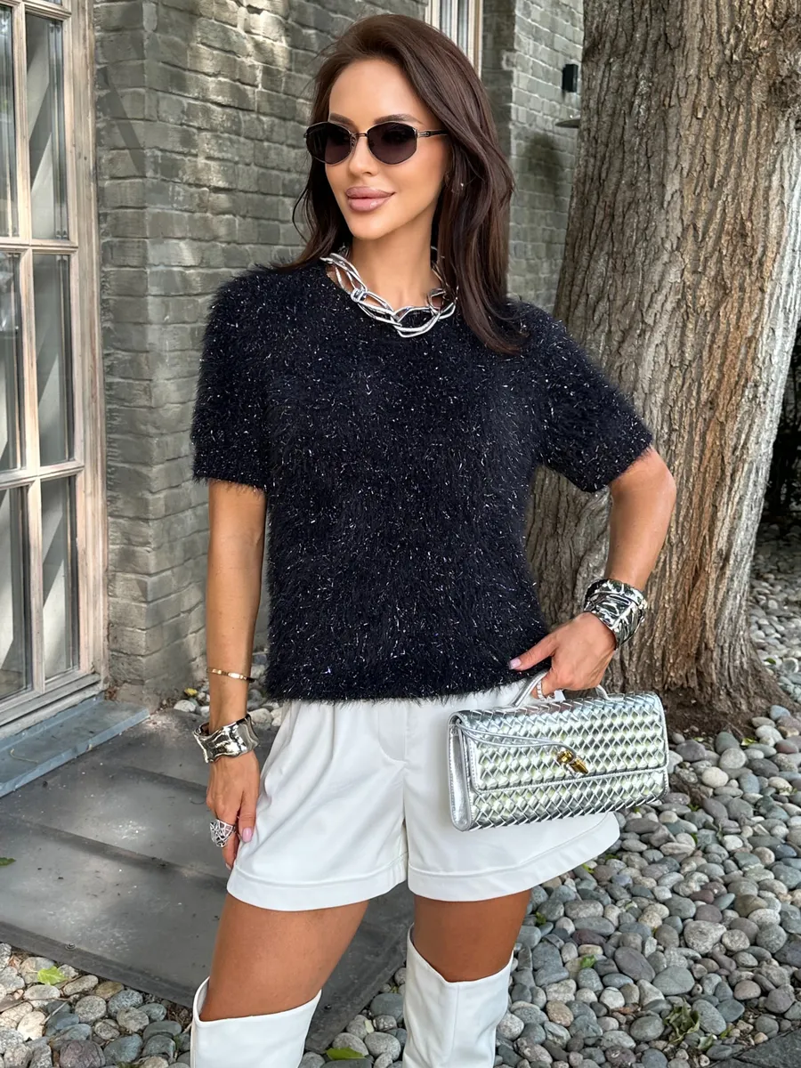 Черная кофта теплая нарядная пушистая