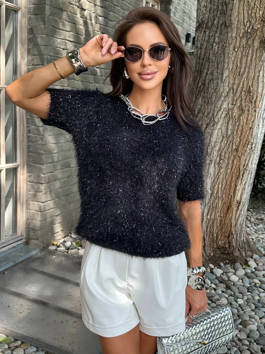 Черная кофта теплая нарядная пушистая