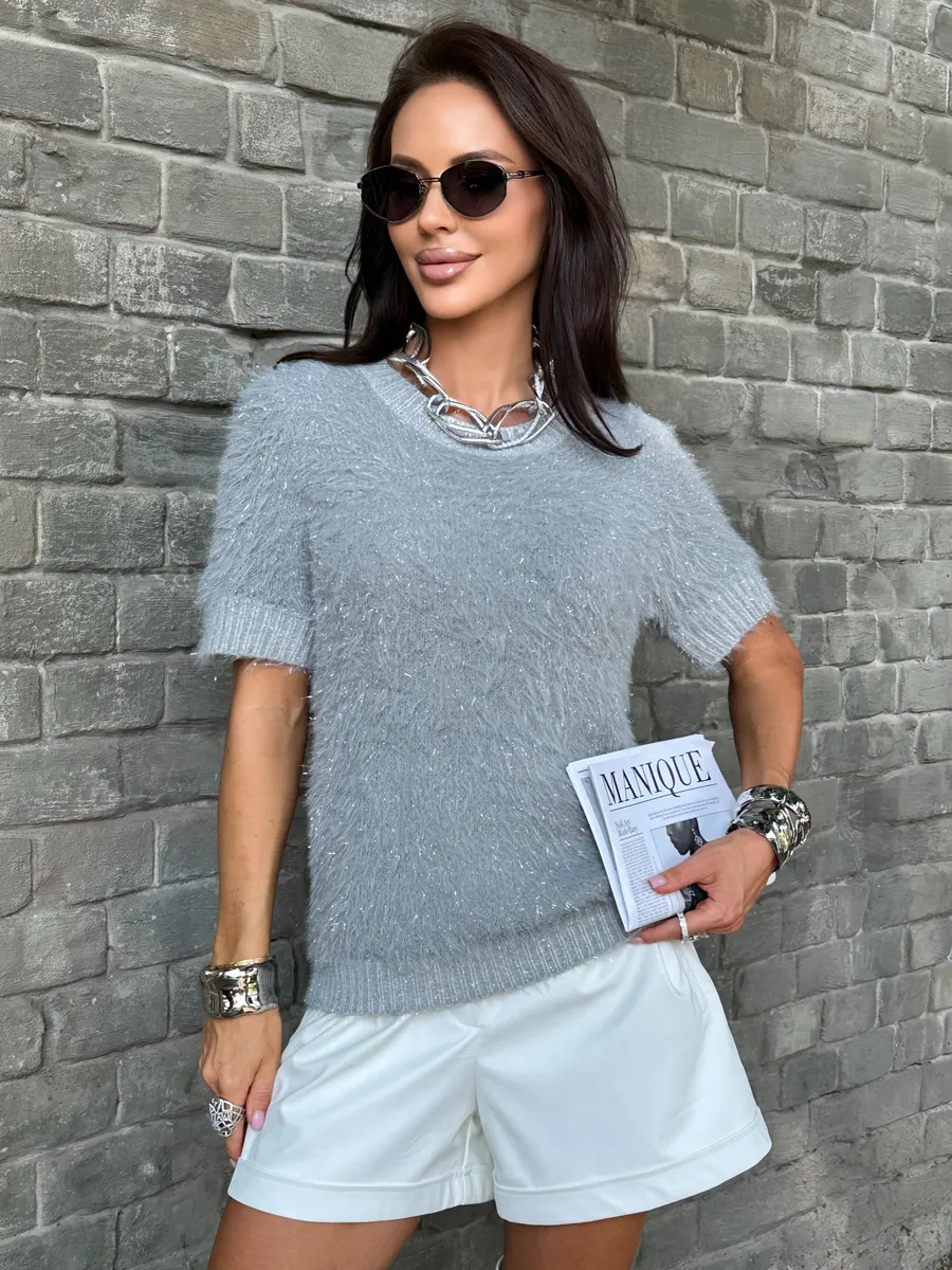 Серая кофта теплая нарядная пушистая