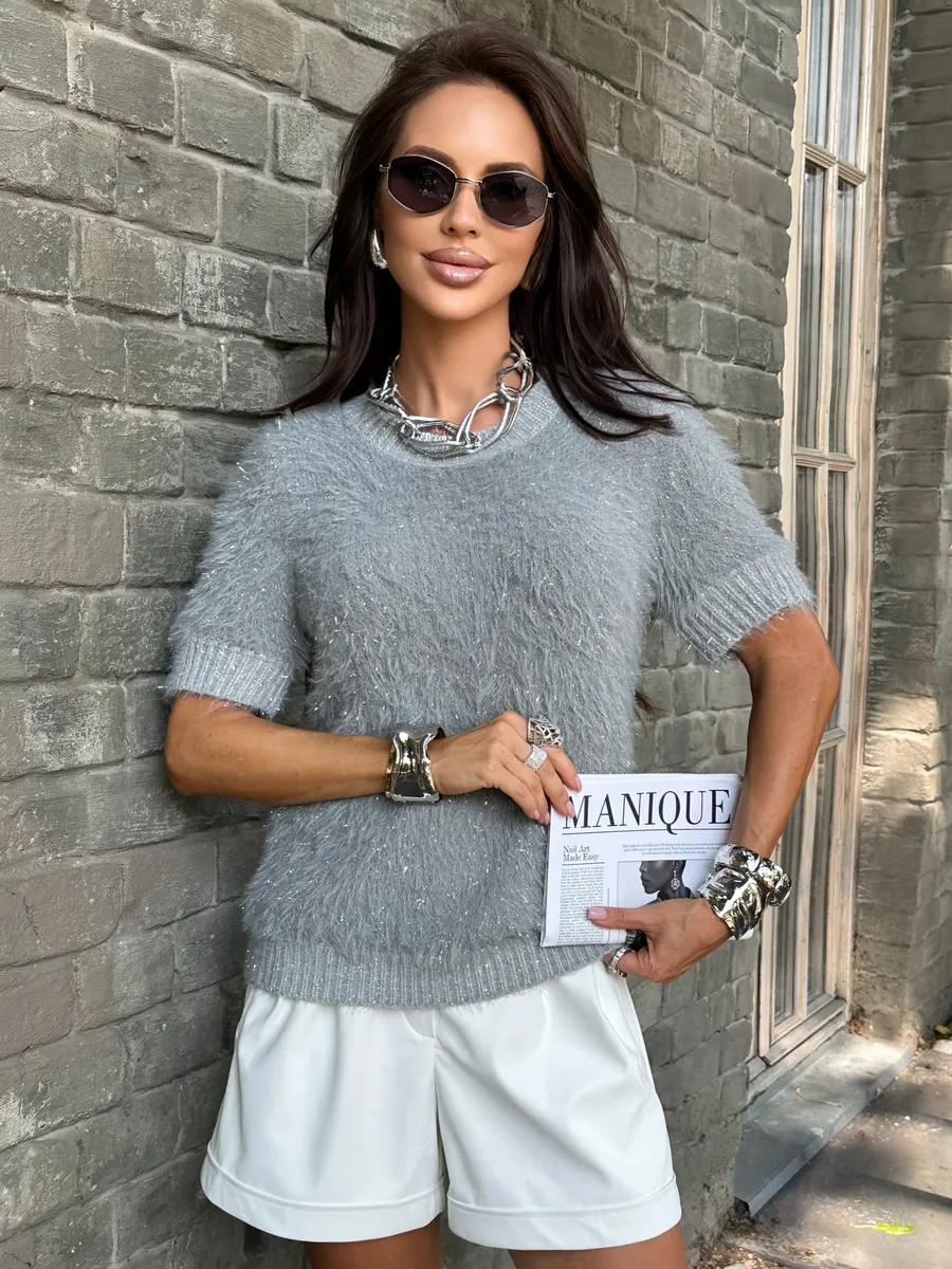 Серая кофта теплая нарядная пушистая