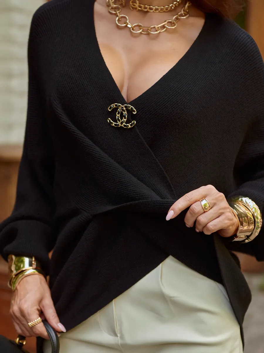 Черная теплая кофта вязаная на запах оверсайз