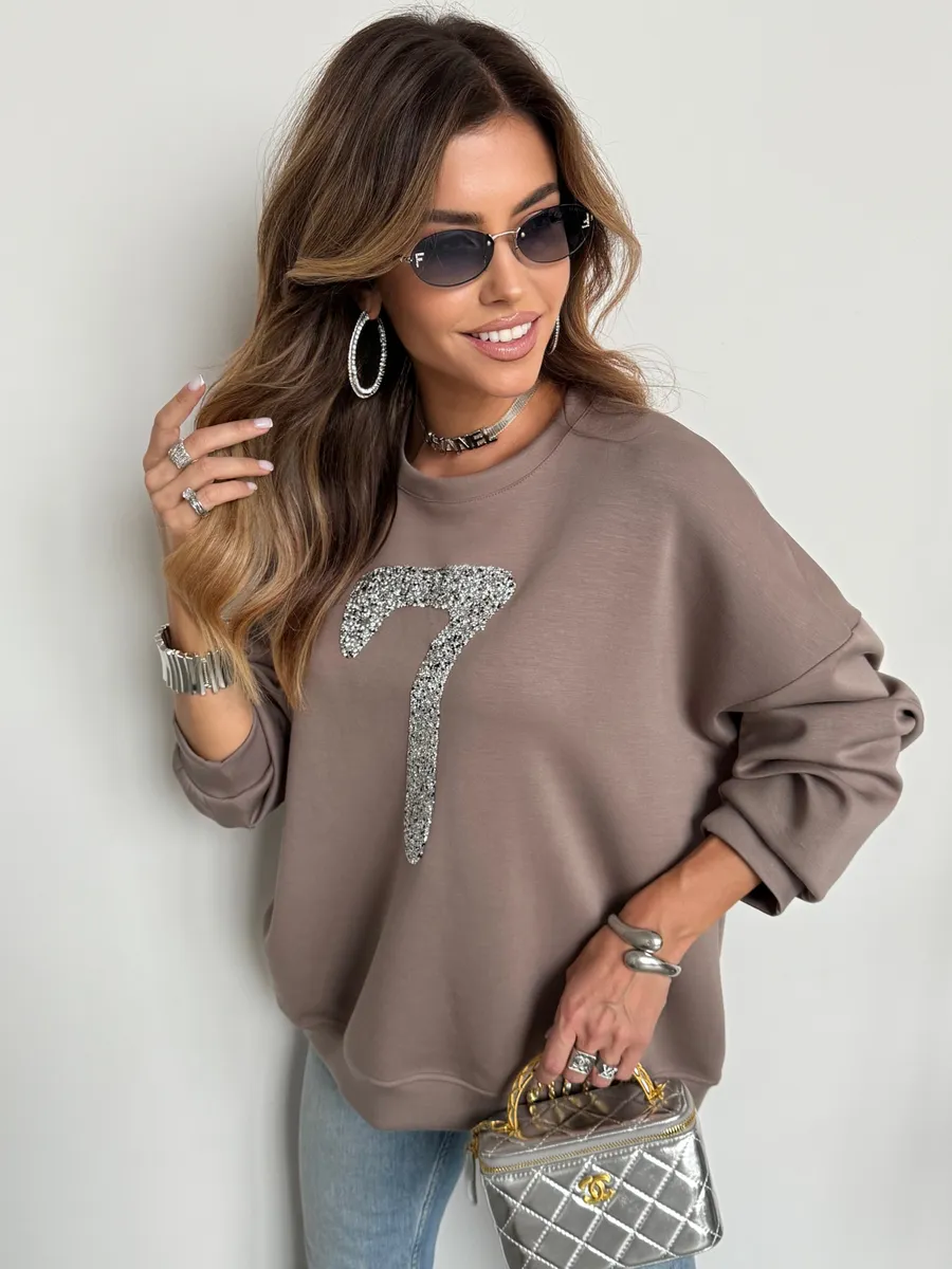 Кофта оверсайз нарядная