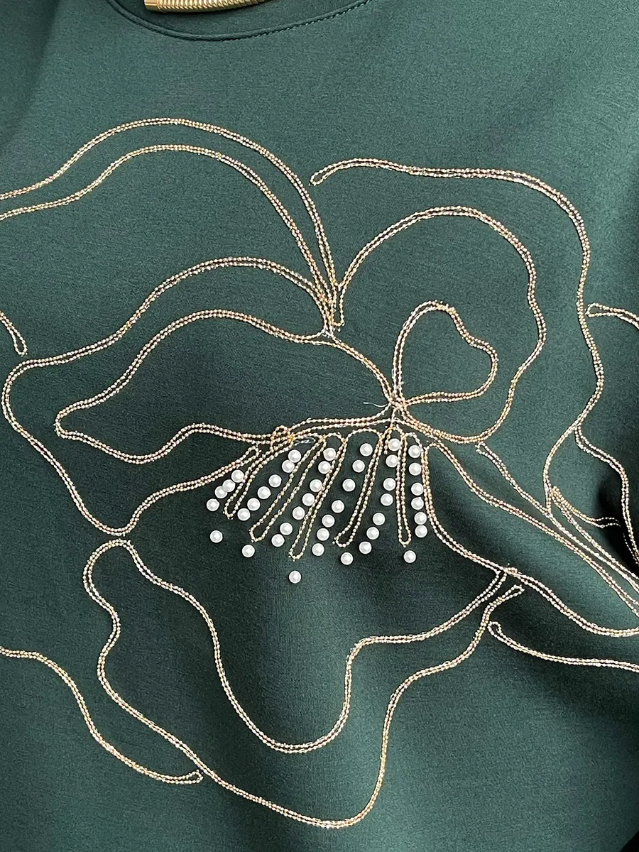 Зеленая кофта нарядная