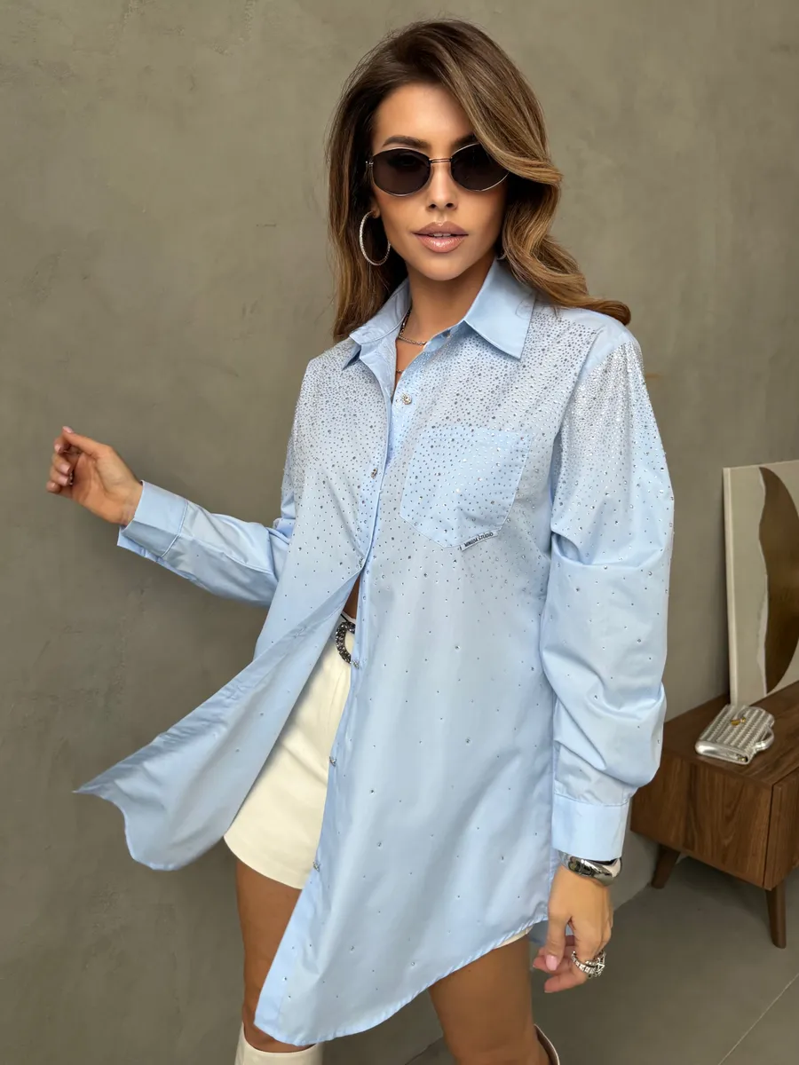 Голубая нарядная рубашка оверсайз