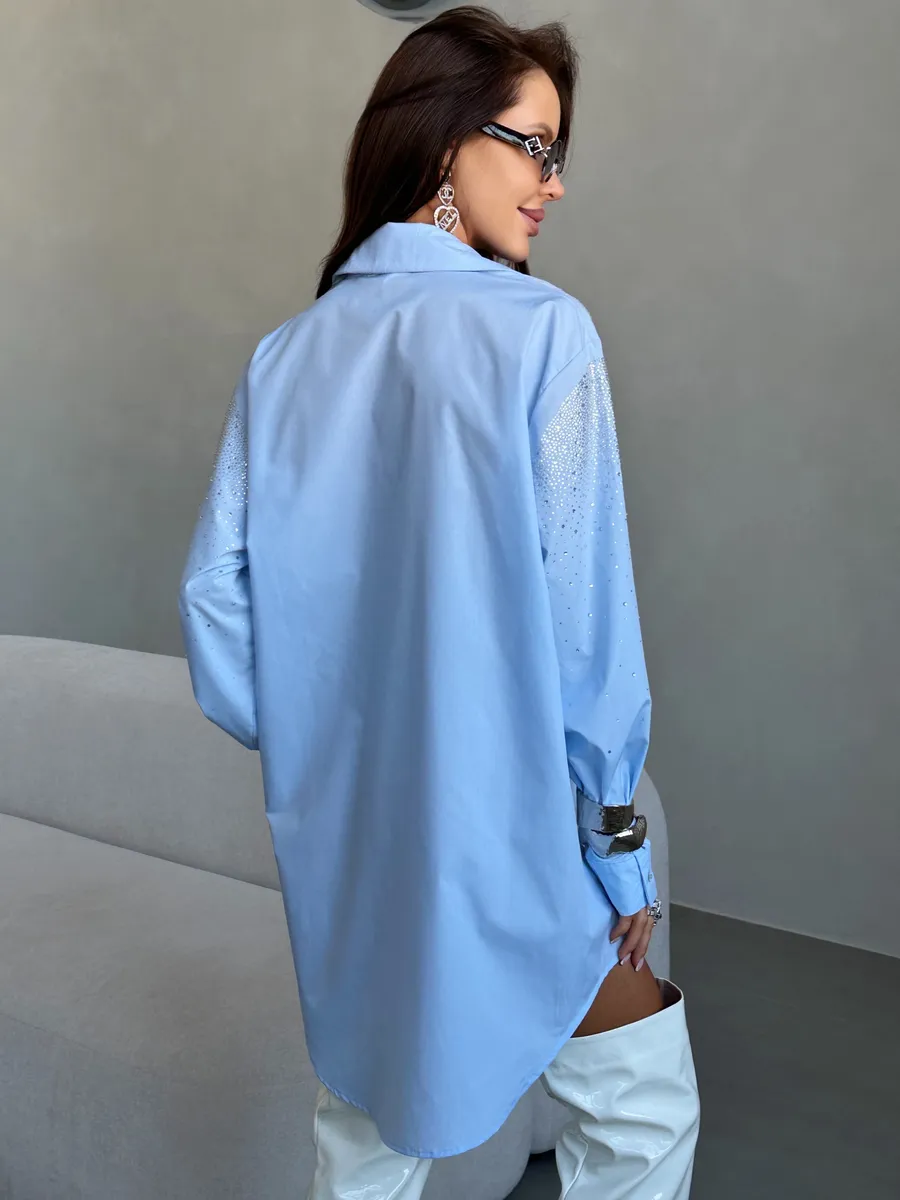 Голубая нарядная рубашка оверсайз