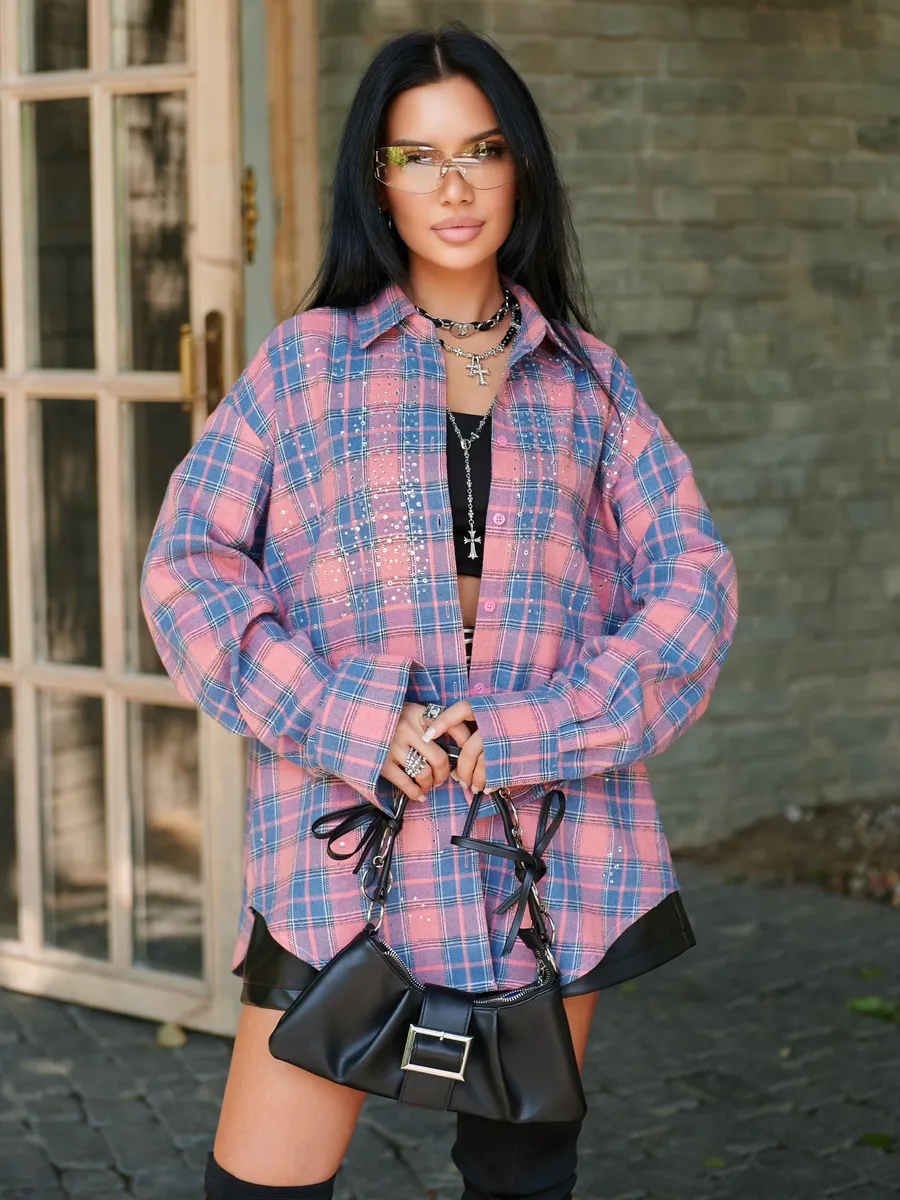 Розовая рубашка в клетку оверсайз