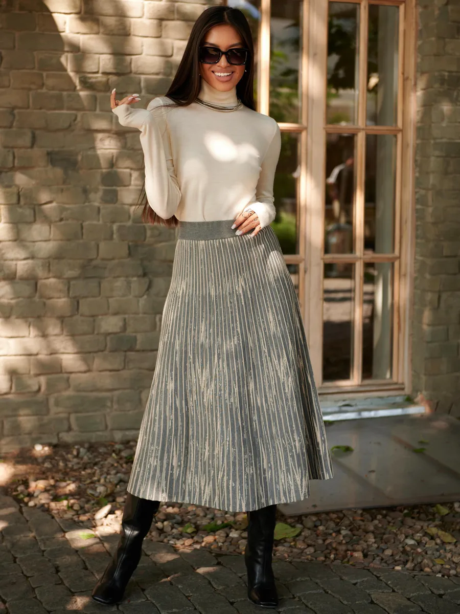 Серая юбка миди трикотажная теплая