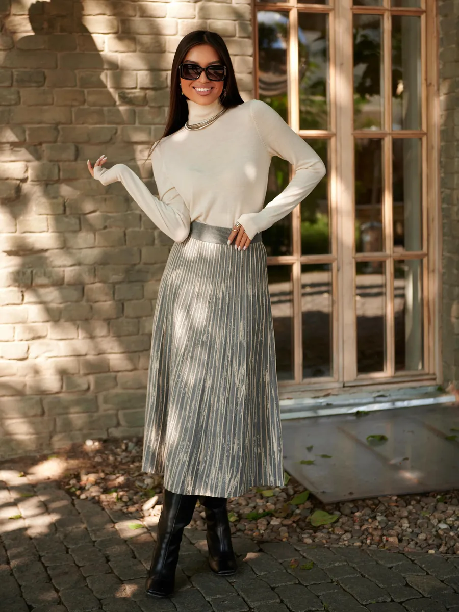 Серая юбка миди трикотажная теплая