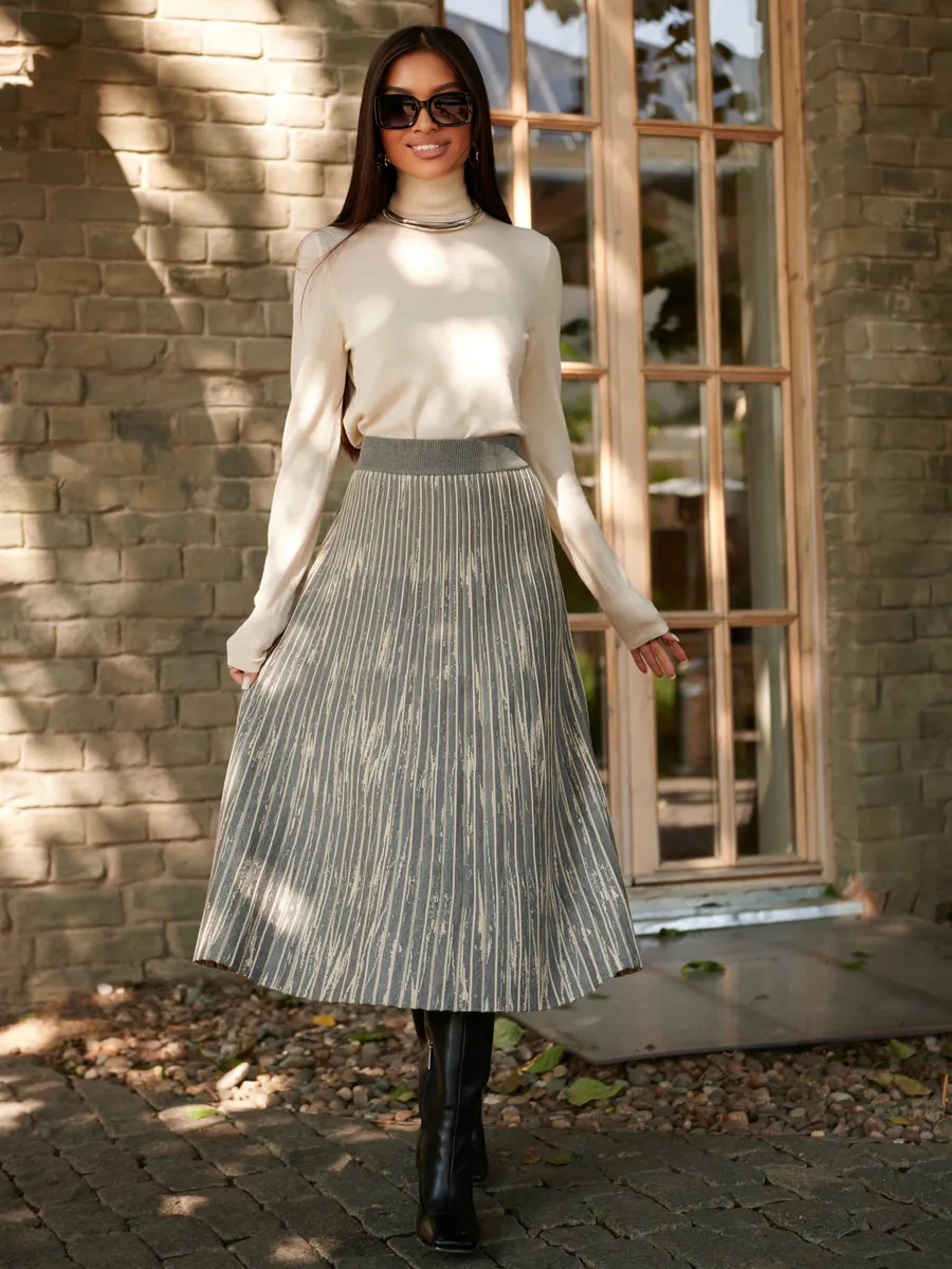 Серая юбка миди трикотажная теплая