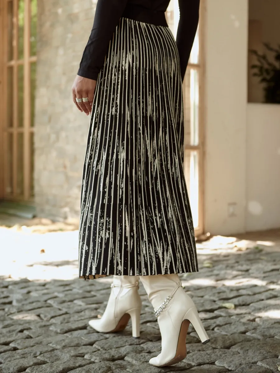 Черная юбка миди трикотажная теплая